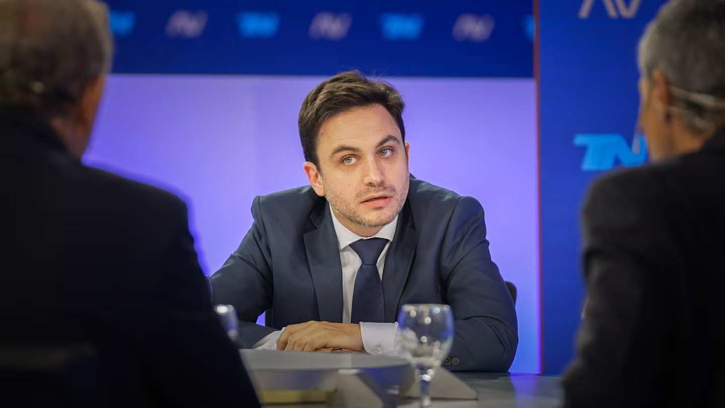 Ramiro Marra, candidato de Libertad y Orden, debatió con Biasi, postulante del Frente de Izquierda. (Foto: TN / Nicolás González).
