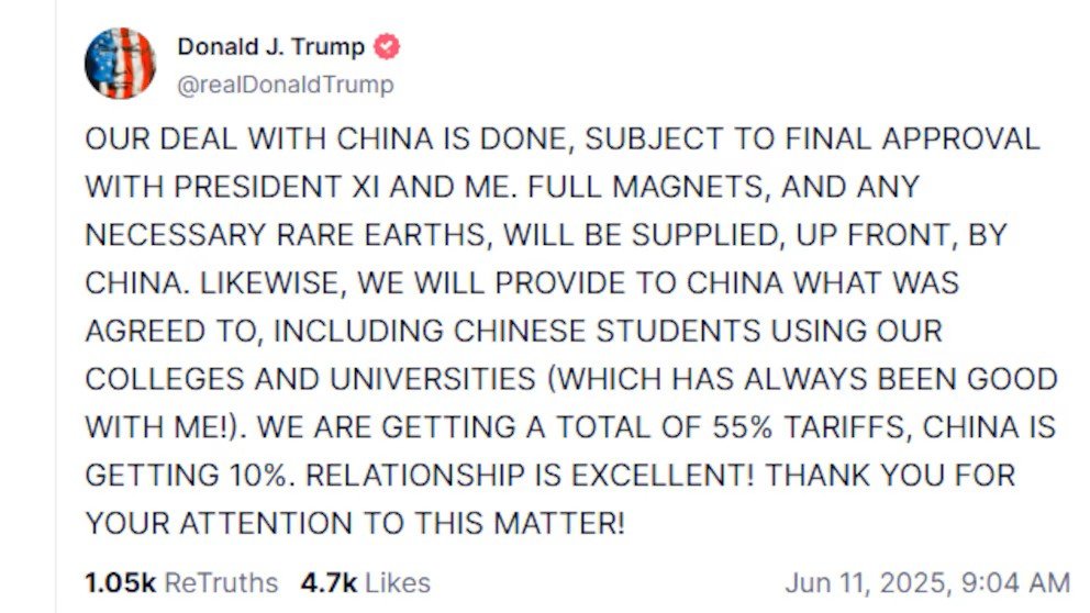 El mensaje de Trump en Truth Social: "Nuestro acuerdo con China está cerrado, sujeto a la aprobación final del presidente Xi y mía. China suministrará por adelantado los imanes y las tierras raras necesarias. Asimismo, le proporcionaremos a China lo acordado, incluyendo el acceso a estudiantes chinos en nuestras universidades (¡lo cual siempre me ha parecido bien!). Nos aplican aranceles del 55%, mientras que China recibe el 10%. ¡Nuestra relación es excelente! ¡Gracias por su atención!"