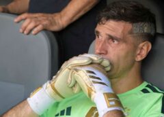 La frase de Dibu Martínez que sacude a la Selección: «Tengo que ver si es momento de dar un paso al costado»