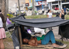 Terremoto en Colombia: desesperación y supervivencia entre lonas y colchones en Pereira